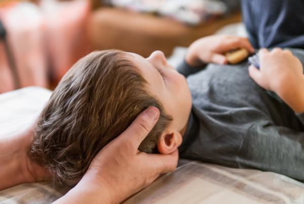 Osteopatia dla dzieci i&nbsp;dorosłych &ndash; kiedy warto przyjrzeć się temu, co&nbsp;dzieje się w&nbsp;ciele?